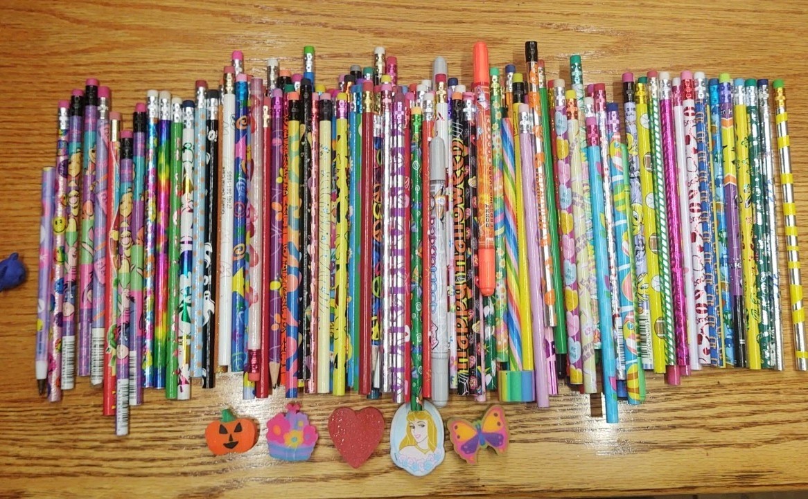 Huge Vintage Lot 90s Y2K Pencil Lot 120+ Lisa Frank Looney Tunes Seasonal Pooh Huge Vintage Lot 90s Y2K Pencil Lot 120+ Lisa Frank Looney Tunes Seasonal Pooh