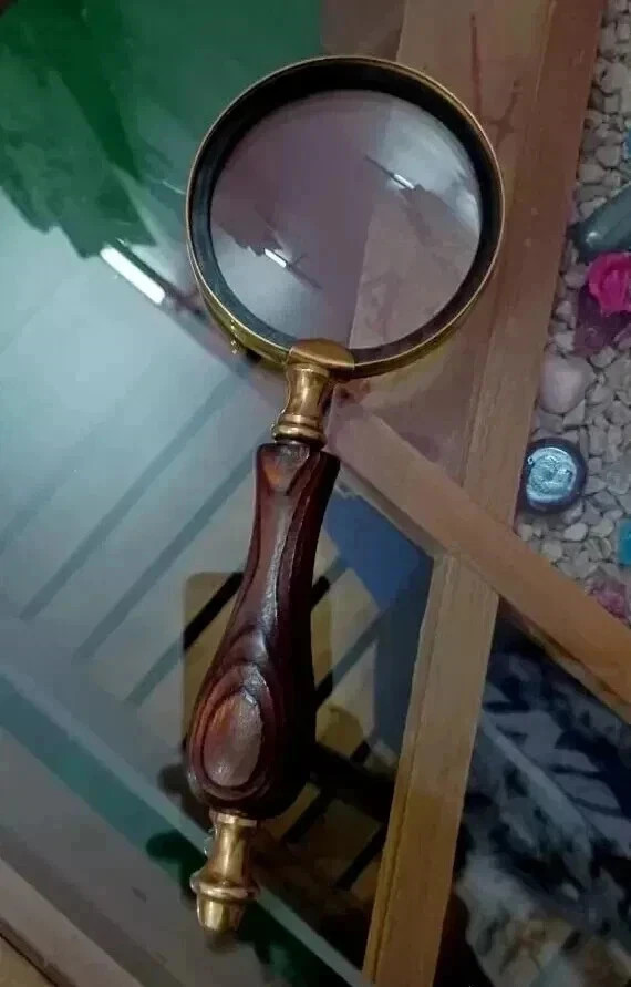Antique Brass Heavy Magnifying Glass Vintage Magnifier Collectible gift Antique Brass Heavy Magnifying Glass Vintage Magnifier Collectible gift