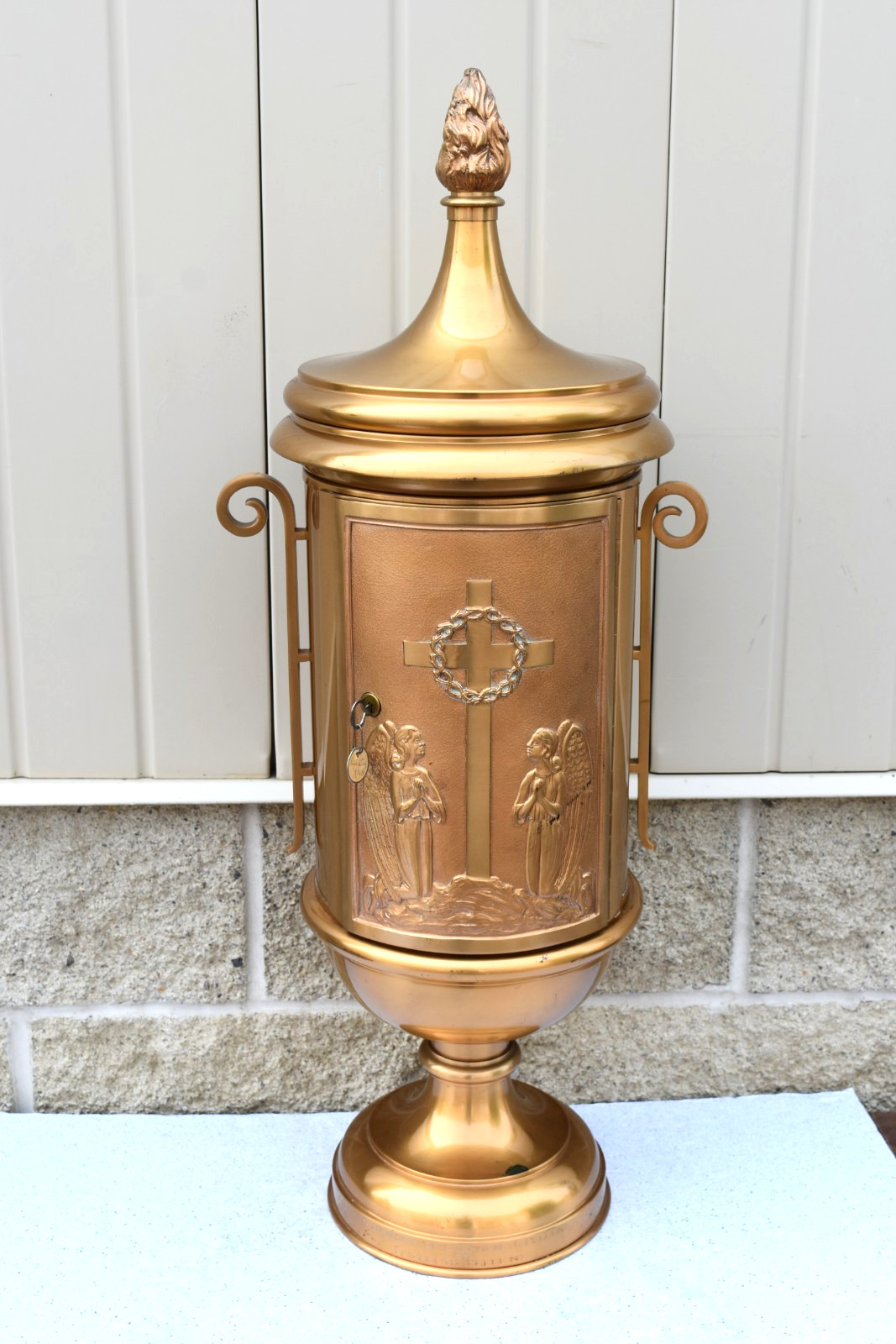 Older Bronze Tabernacle, Holy Thursday Repository /Key, 33\