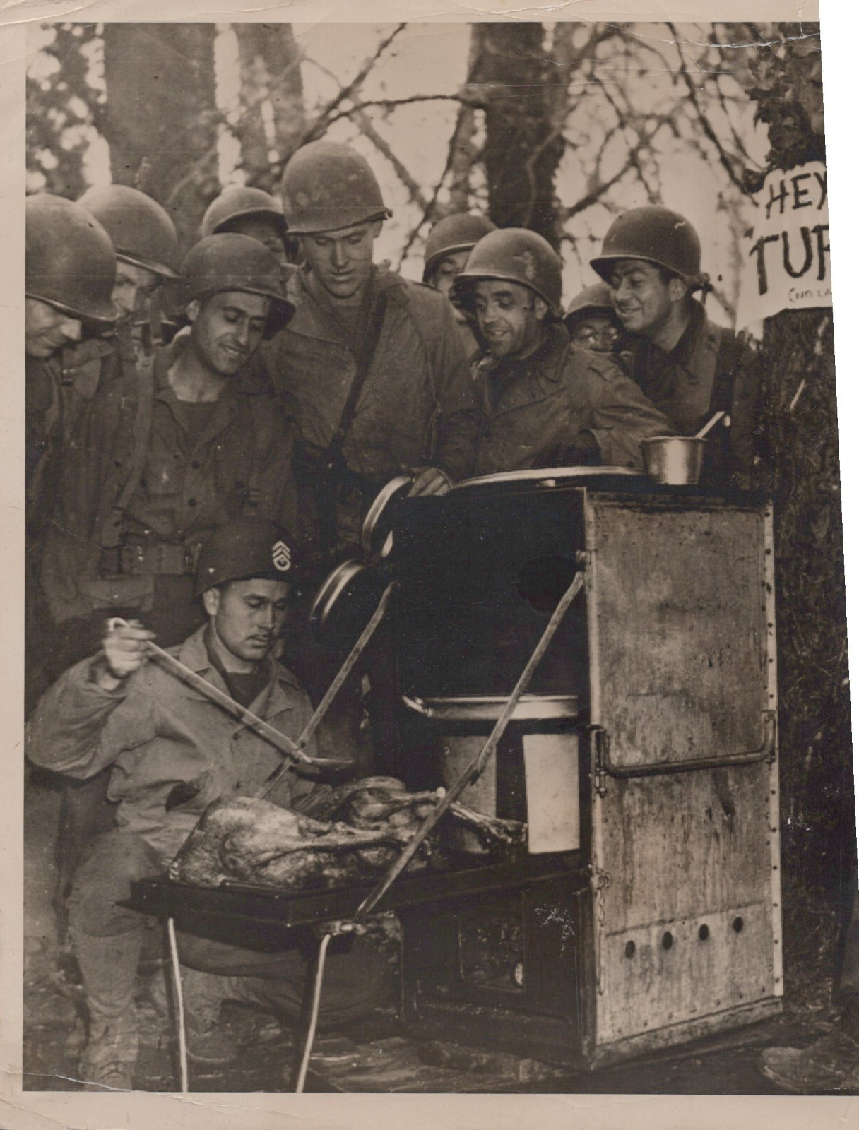 RARE WWII ALLIED TANK LUNCH TIME ROBERT CAPA VINTAGE 1940s ORIGINAL PHOTO 59 RARE WWII ALLIED TANK LUNCH TIME ROBERT CAPA VINTAGE 1940s ORIGINAL PHOTO 59