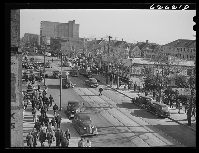 Photo:Downtown Street Scene 1930s Pedestrians Cars A&P Store