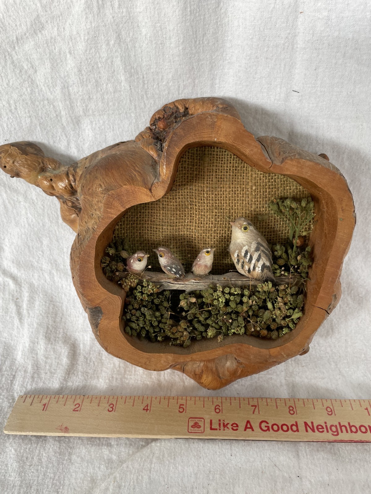 VTG Beautiful Mother and Baby birds in a Burl Wall decor VTG Beautiful Mother and Baby birds in a Burl Wall decor