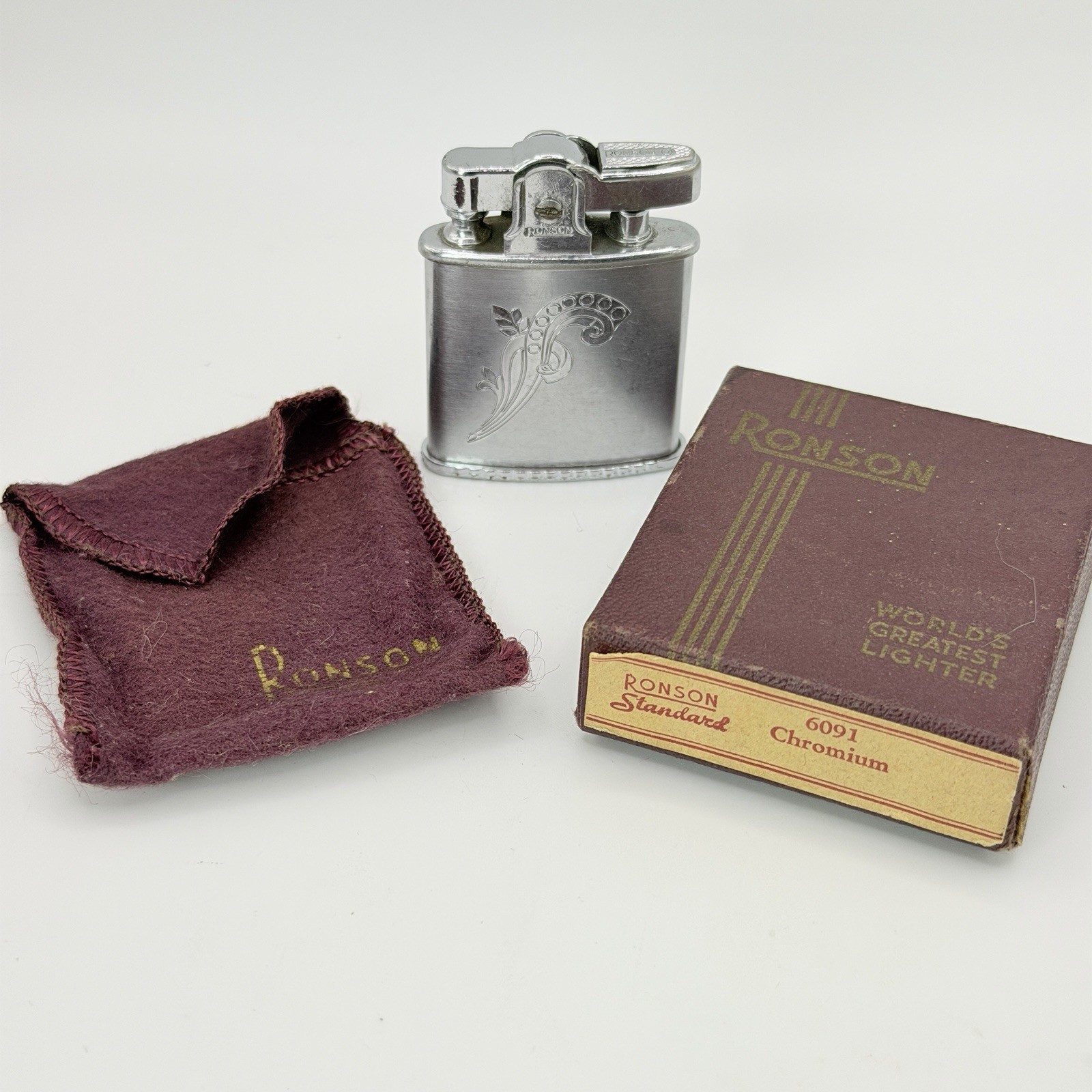 Vintage Ronson Standard 6091 Chromium Lighter Box Silver Smoking Tobacco