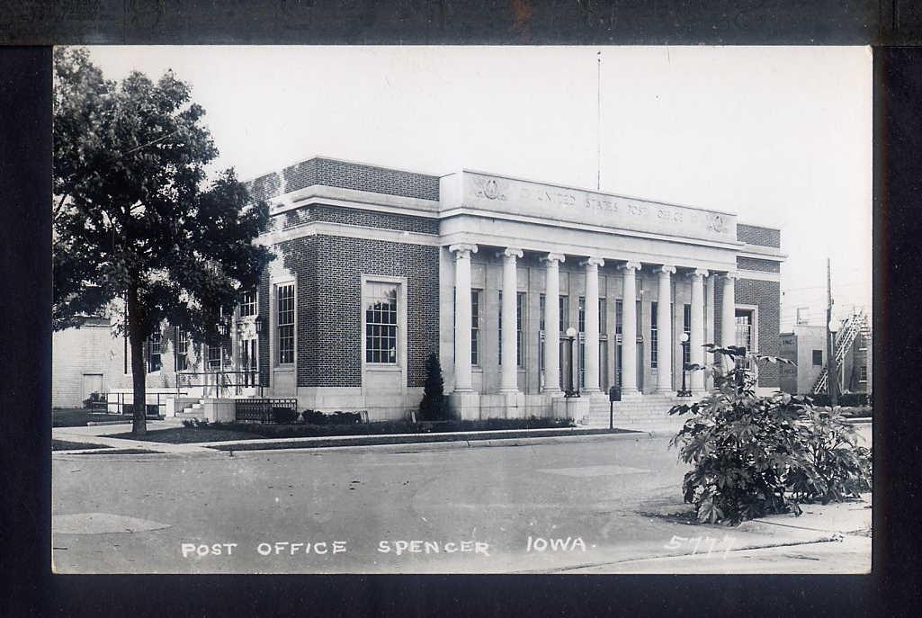 1940 POST OFFICE SPENCER IOWA Real Photo Postcard RPPC