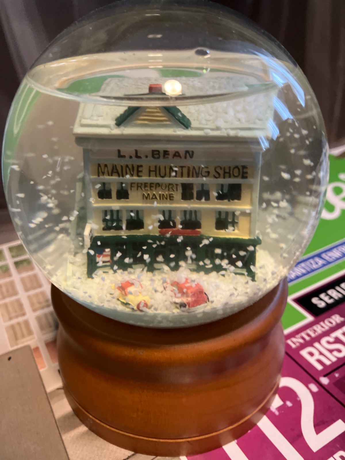 L.L. Bean Main Hunting Shoe Freeport ME Snowglobe by Midwest of Cannon Falls MN L.L. Bean Main Hunting Shoe Freeport ME Snowglobe by Midwest of Cannon Falls MN