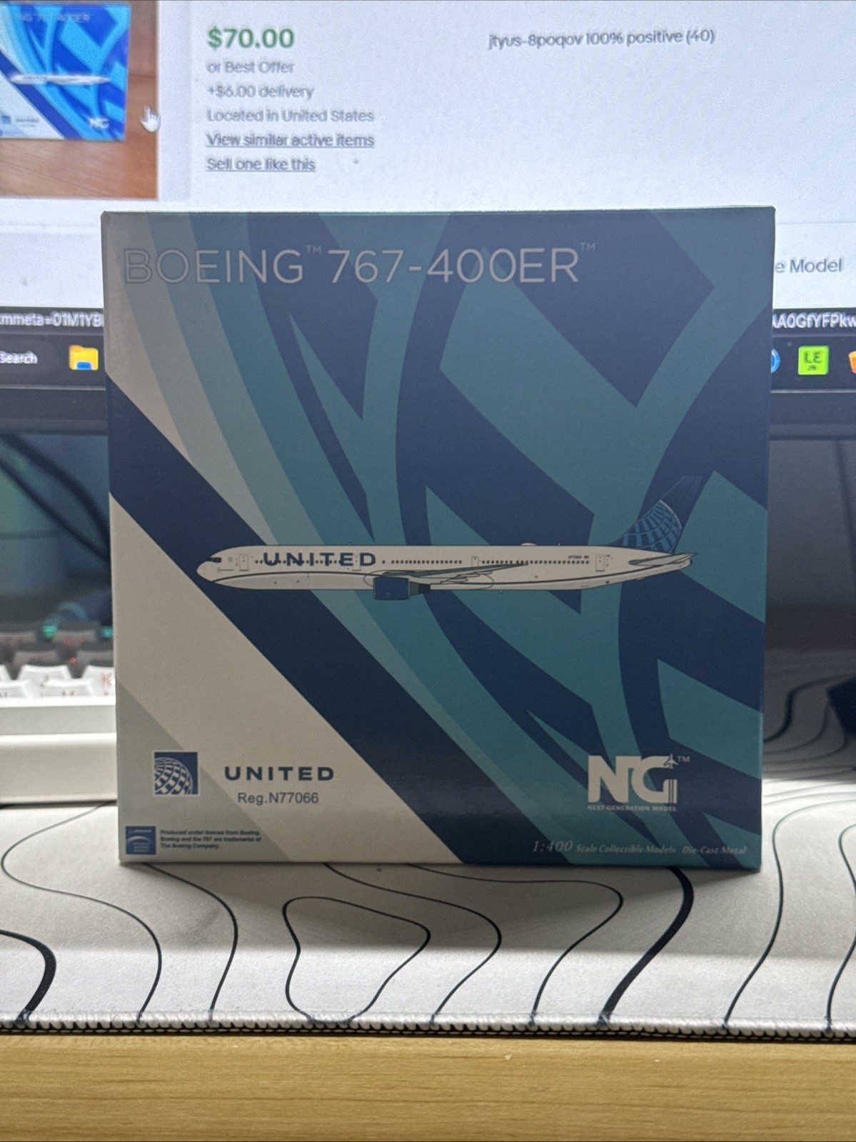 NG Models United Airlines Boeing 767-400ER 1:400 Scale N77066