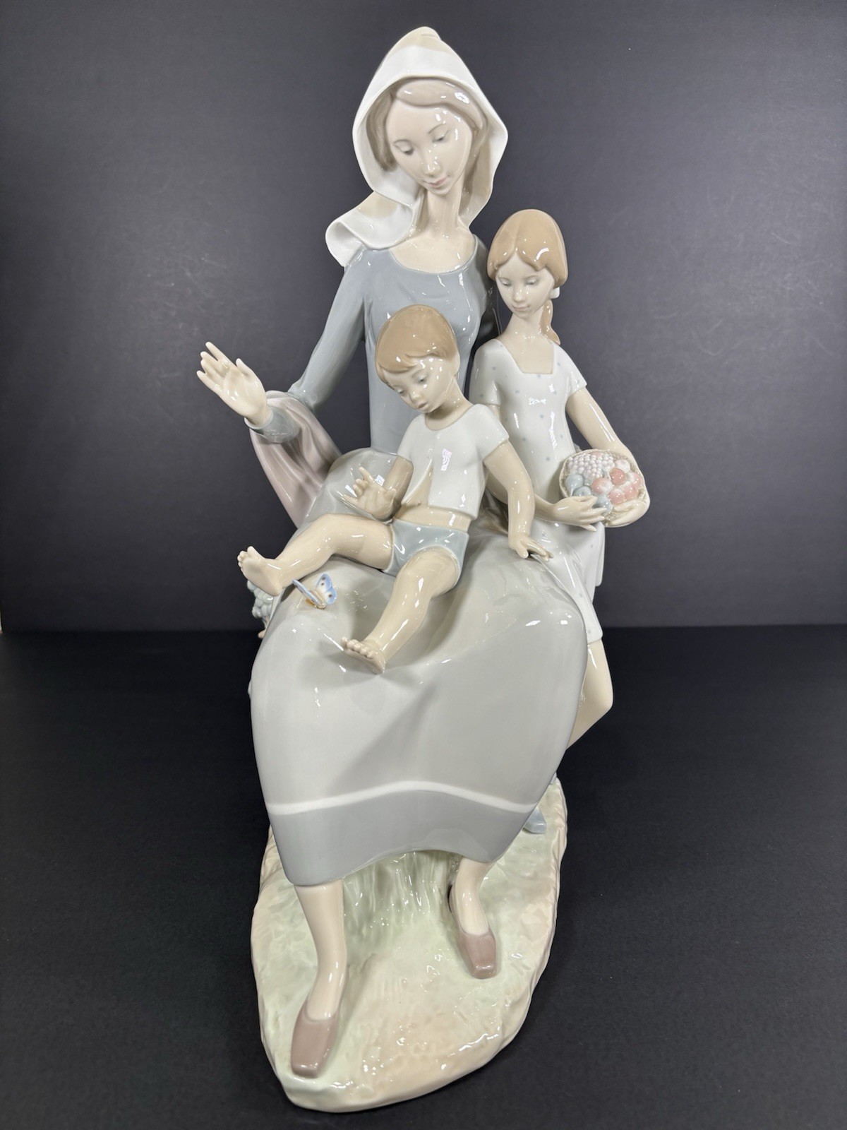 Lladro La Madre Mother with Children Son Daughter Large 15 In Tall 4864 Retired Lladro La Madre Mother with Children Son Daughter Large 15 In Tall 4864 Retired