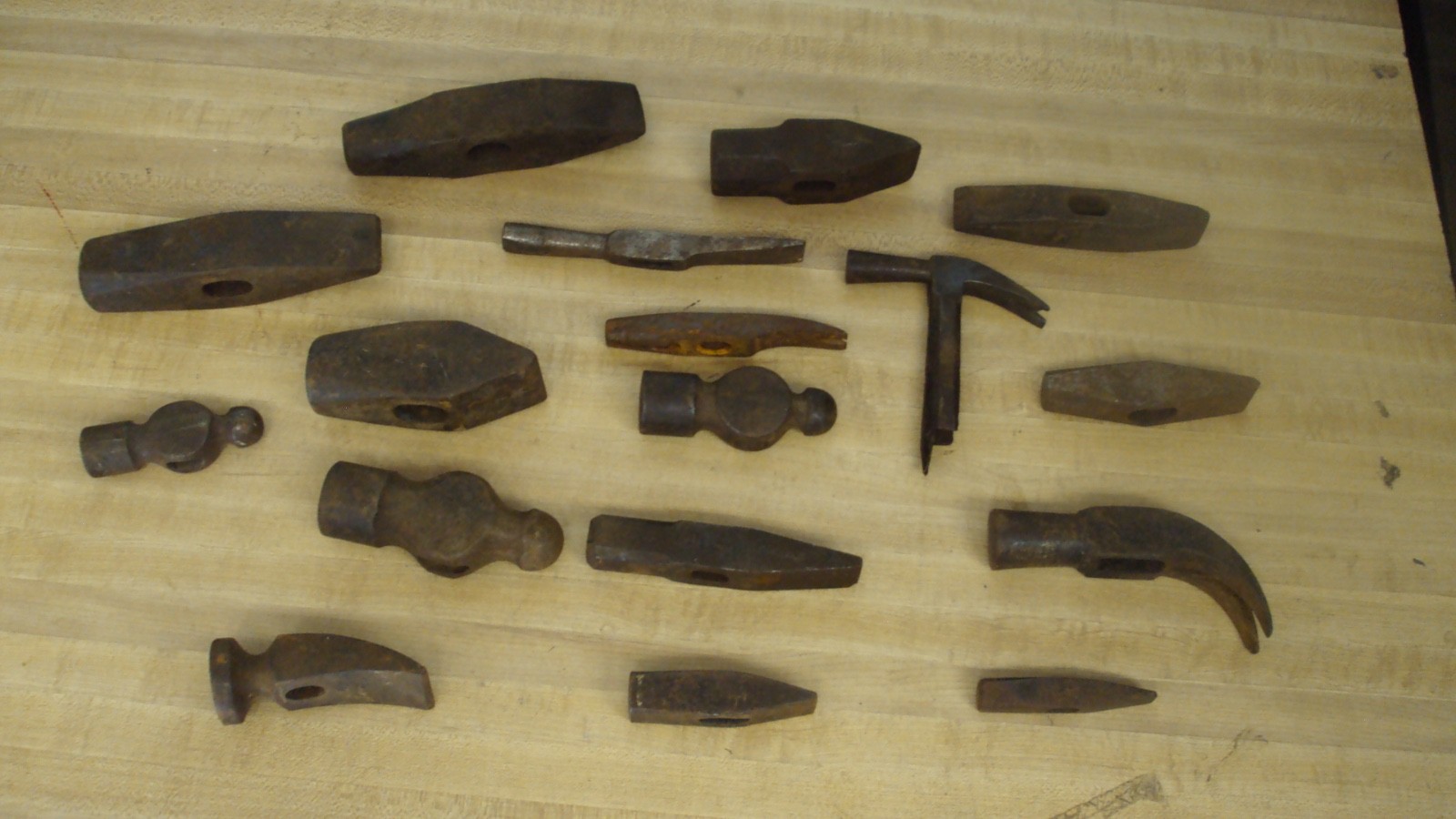 MIXED LOT OF 15 VINTAGE HAMMER HEADS BIN 79 MIXED LOT OF 15 VINTAGE HAMMER HEADS BIN 79