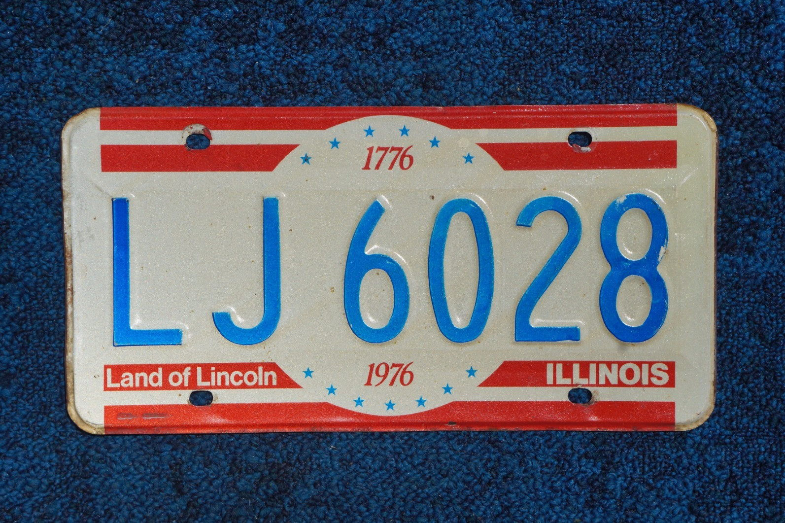 1976 Illinois Bicentennial License Plate 1976 Illinois Bicentennial License Plate