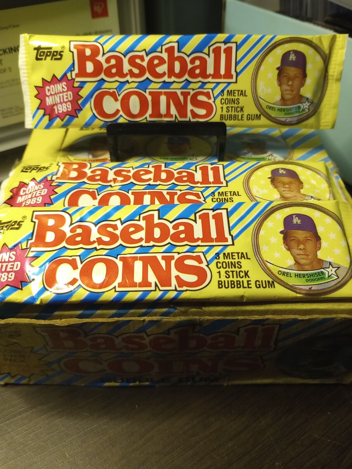 TOPPS💥 BASEBALL💥 1989 Baseball Coin pack 💥3 Pack Lot (9 Coins)Unopened Packs