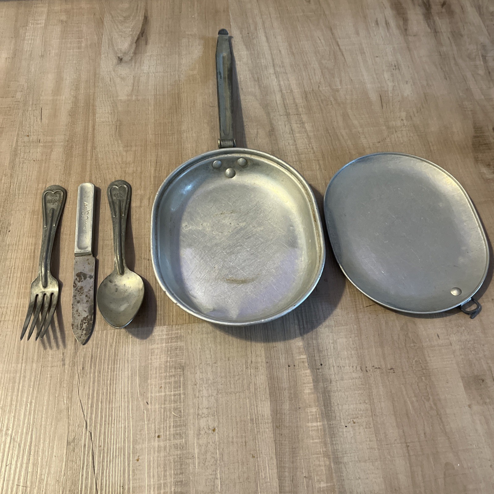 WW1 US Military Mess Kit stamped 1918 And Utensils Knife, Fork and Spoon 1917 WW1 US Military Mess Kit stamped 1918 And Utensils Knife, Fork and Spoon 1917