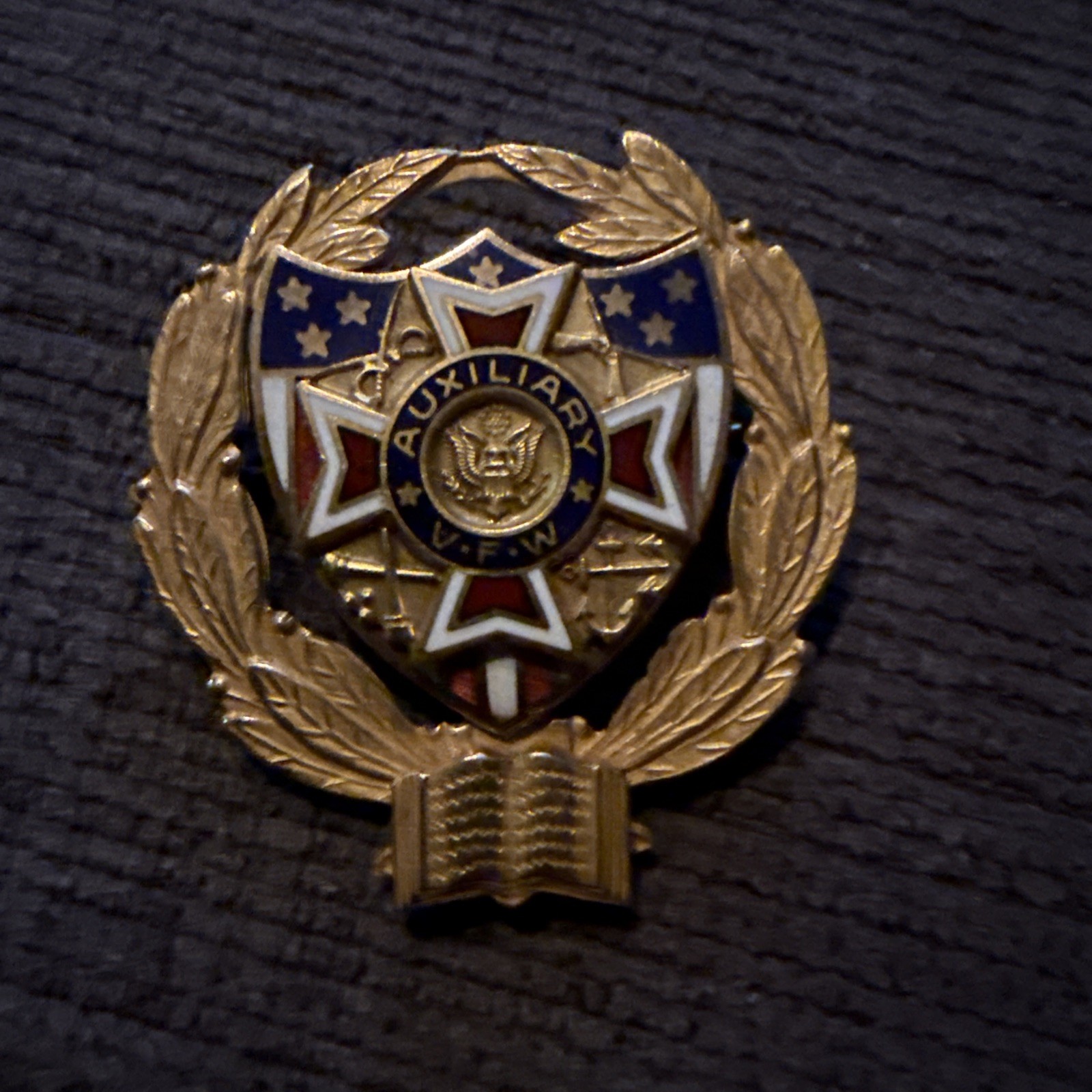 TitleVintage 10K Solid Gold VFW Auxiliary Past Chaplain Officer Pin Badge 6.8g