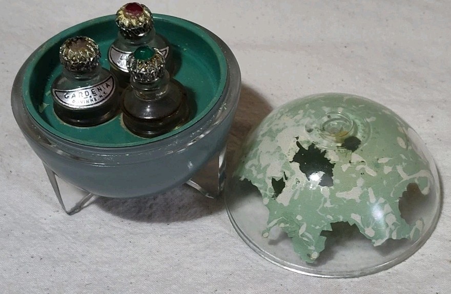 Vintage/Antique Empty Glass Perfume Dome Set Duvinne Rare Green D25 Vintage/Antique Empty Glass Perfume Dome Set Duvinne Rare Green D25