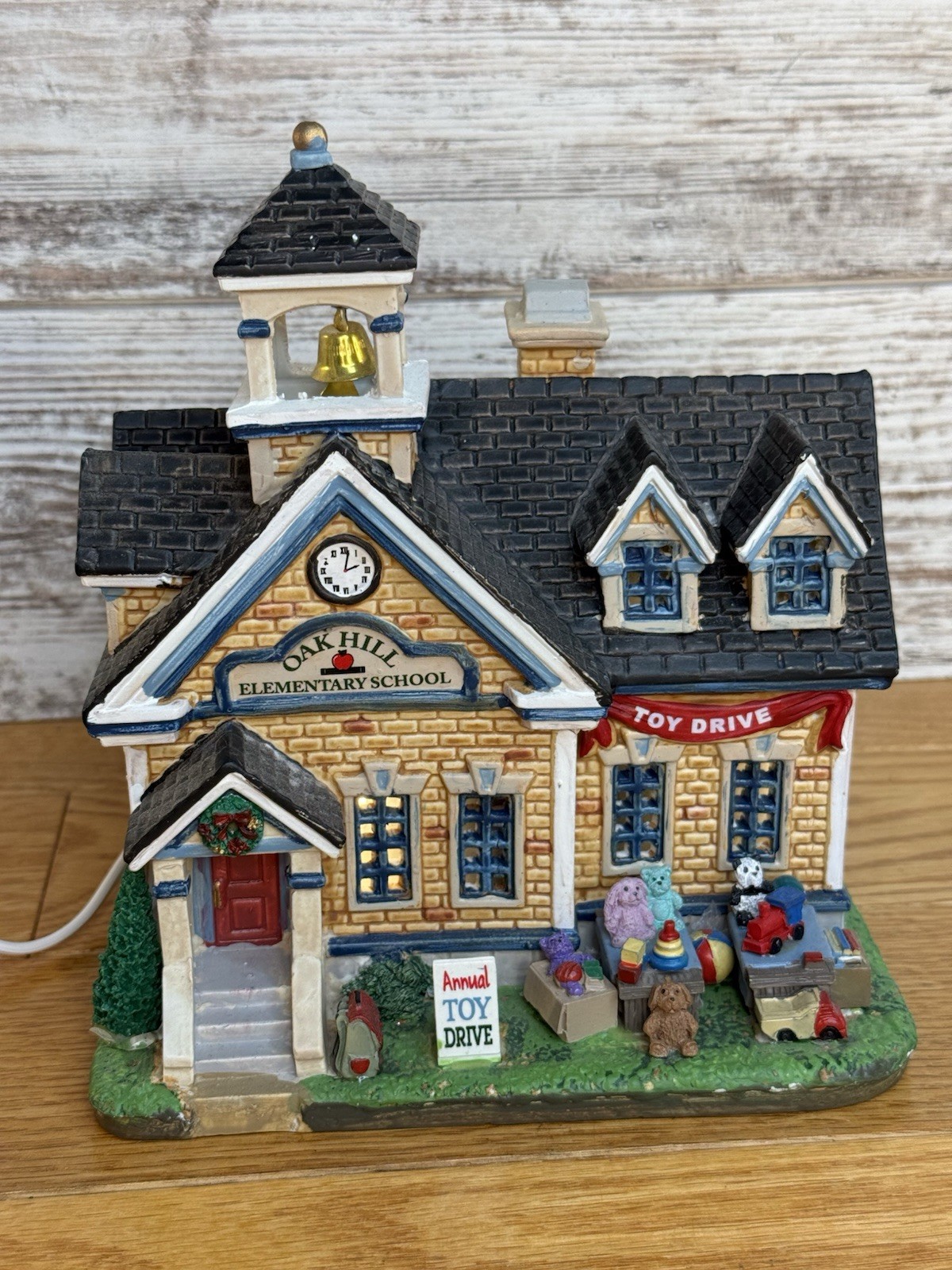 Lemax Oak Hill Elementary School 2018 Lighted Christmas Village NEW CORD & BULB Lemax Oak Hill Elementary School 2018 Lighted Christmas Village NEW CORD & BULB