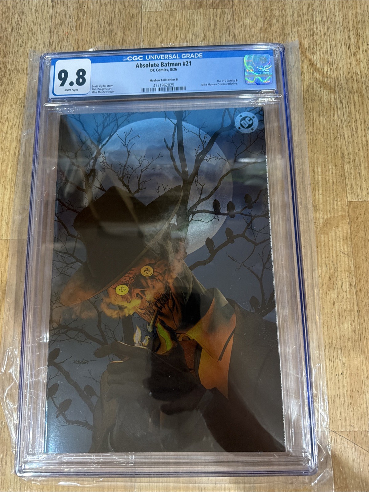 | 26 DC Comics | Absolute Batman #21 | Mayhew Cover B Var CGC 9.8 Foil Graded | 26 DC Comics | Absolute Batman #21 | Mayhew Cover B Var CGC 9.8 Foil Graded