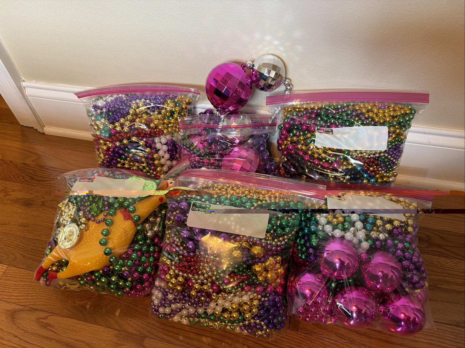 Assorted MARDI GRAS Beads, approx. 1 gal/5lbs, Various Beads/Throws. Clean Assorted MARDI GRAS Beads, approx. 1 gal/5lbs, Various Beads/Throws. Clean