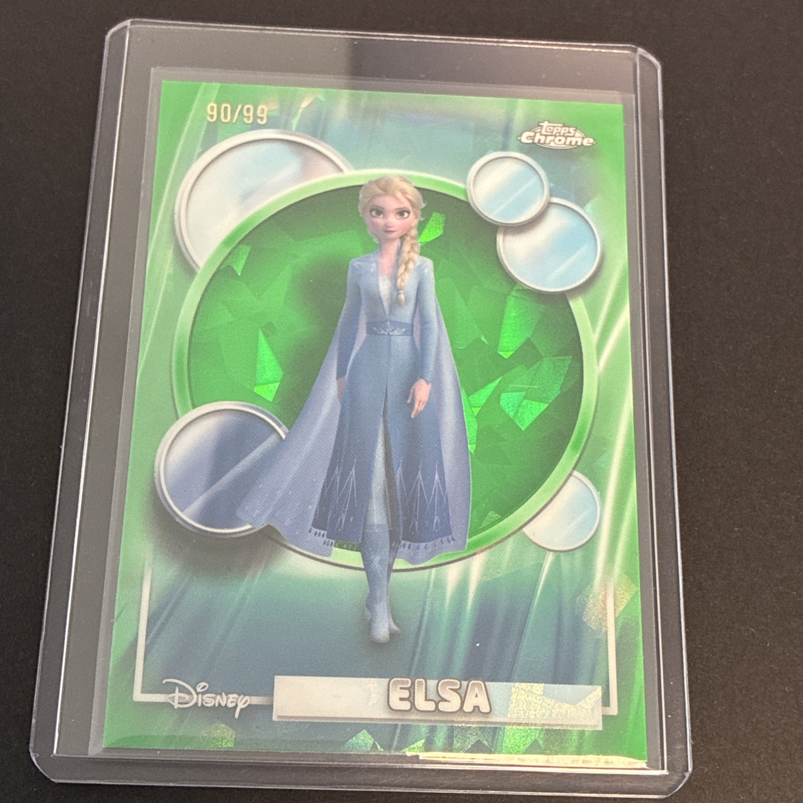2026 Topps Chrome Sapphire Disney Elsa Green Refractor 90/99 Frozen II 🔥🔥🔥 2026 Topps Chrome Sapphire Disney Elsa Green Refractor 90/99 Frozen II 🔥🔥🔥