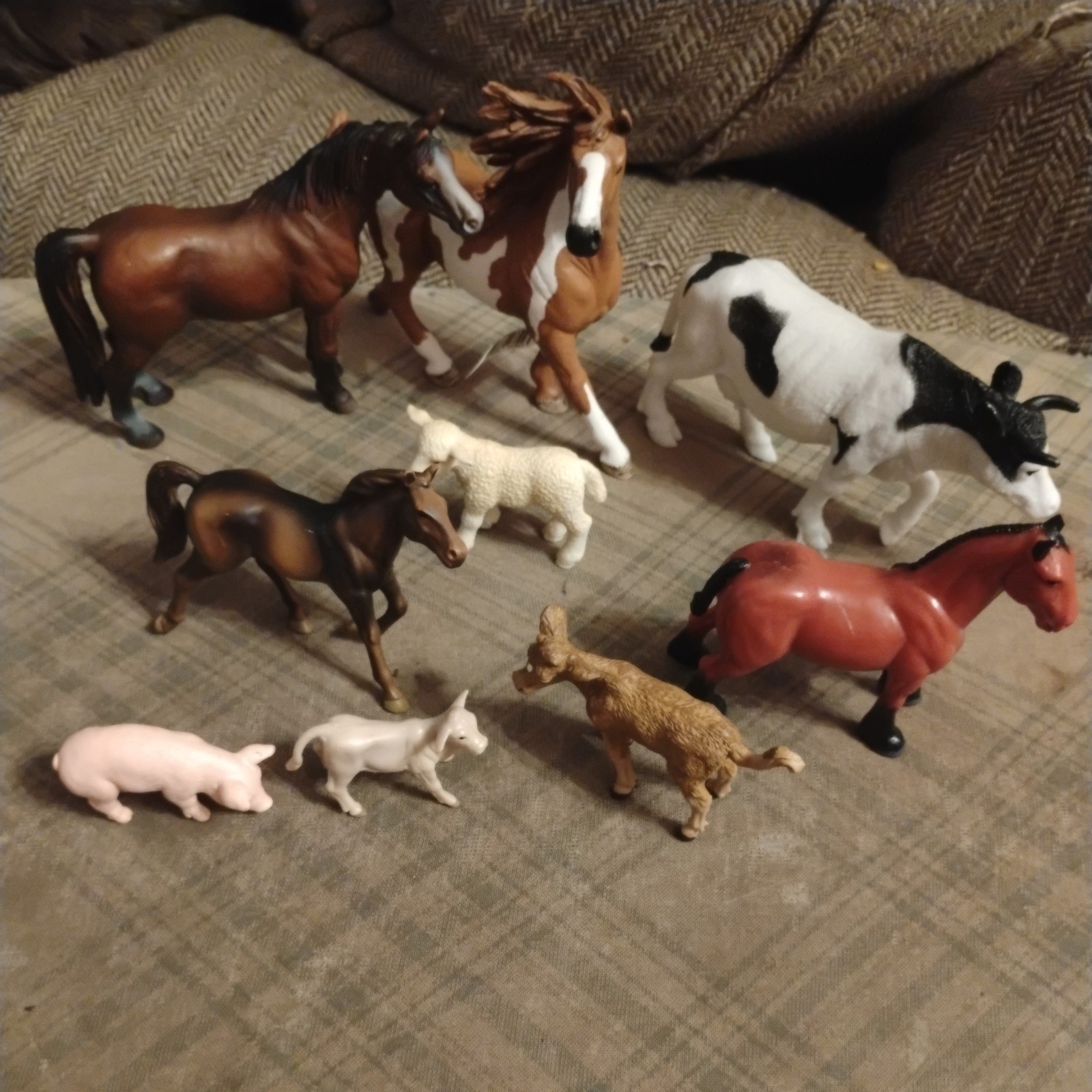 Schleich, Safari Farm toy Animals Assortment of 9
