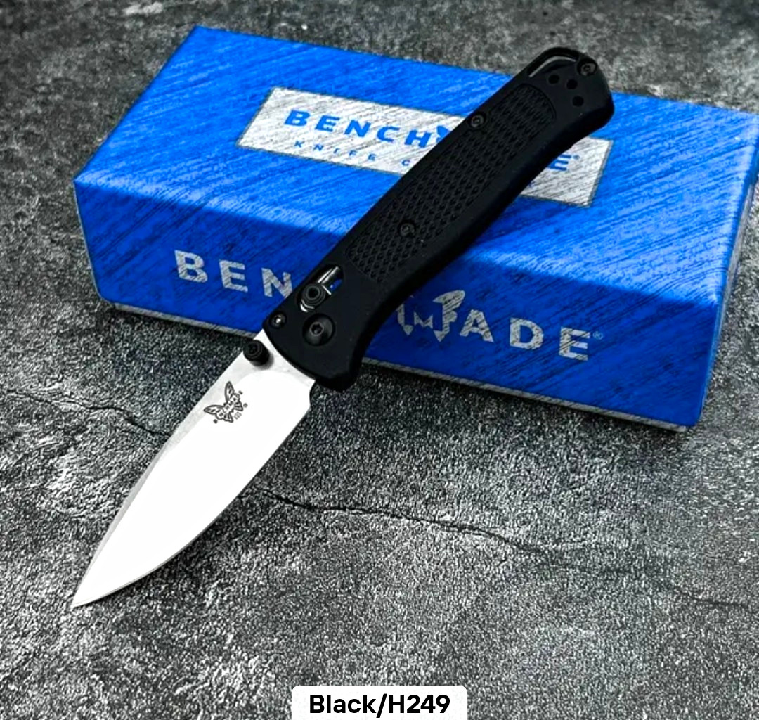 Benchmade Bugout Black Plain Edge Manual Drop Point AXIS Pocketknife Benchmade Bugout Black Plain Edge Manual Drop Point AXIS Pocketknife
