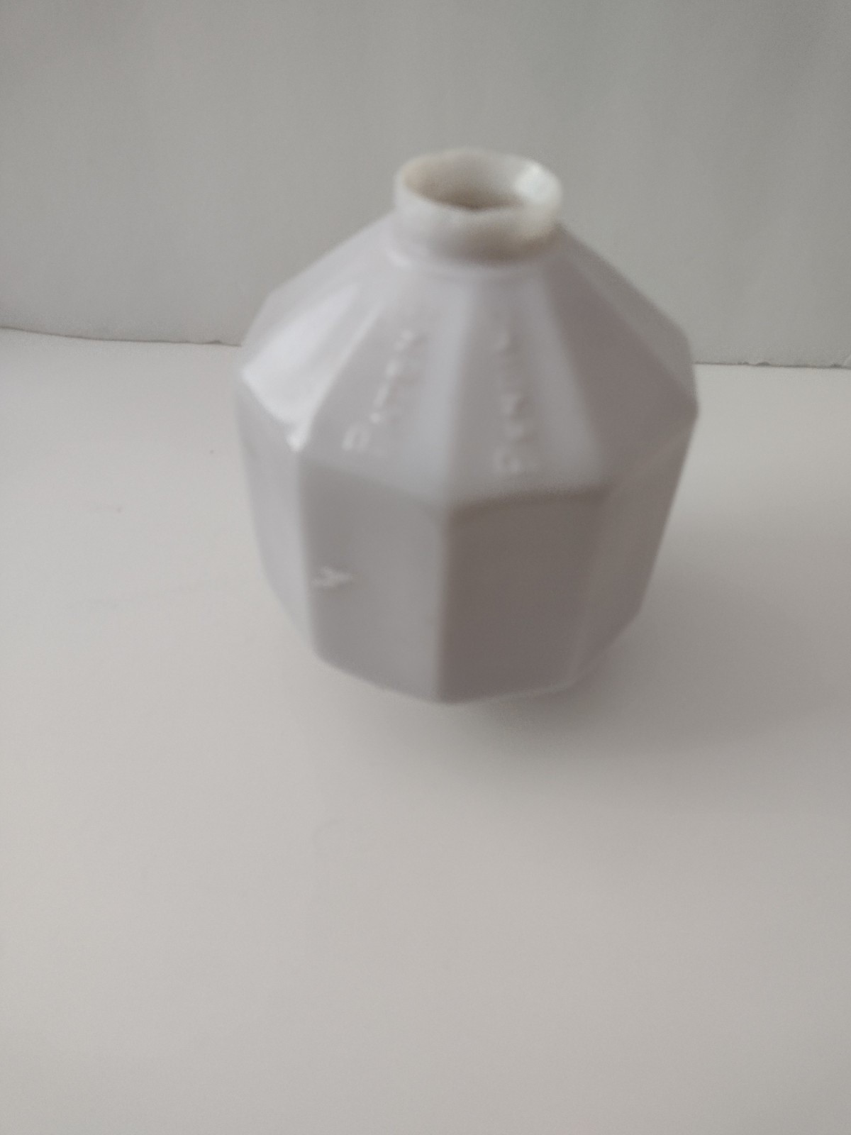 Antique D&S Dodd & Struthers White Milk Glass 10 Ten Sided Lightning Rod Ball Antique D&S Dodd & Struthers White Milk Glass 10 Ten Sided Lightning Rod Ball