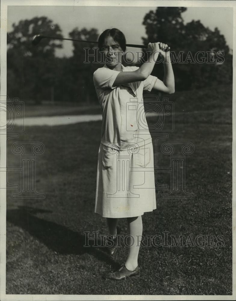 1928 Press Photo Golfer Virginia Wilson in action in Pasadena California