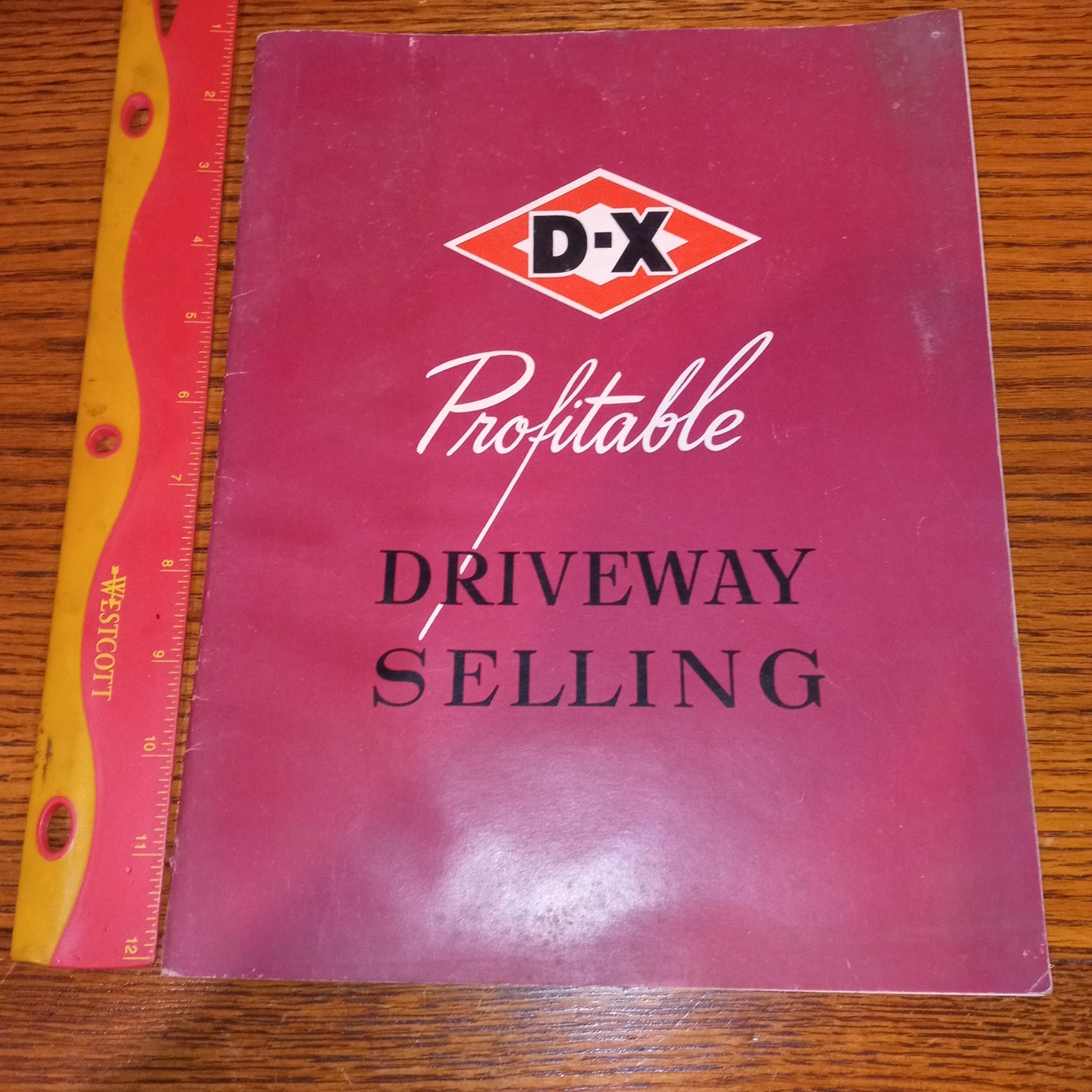 VINTAGE 1951 DX GAS SERVICE Station ATTENDENT PROMO LITERATURE VINTAGE 1951 DX GAS SERVICE Station ATTENDENT PROMO LITERATURE