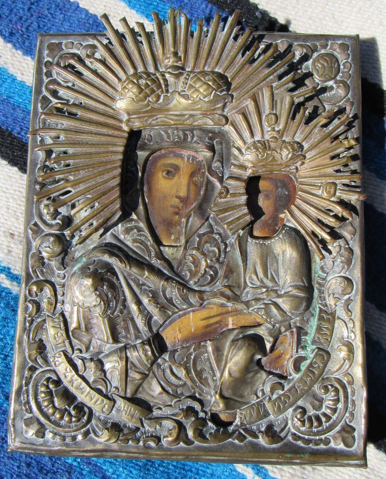 ANTIQUE 18th 19th CENTURY RUSSIAN ICON PAINTING ON PANEL MOTHER & CHILD MADONNA ANTIQUE 18th 19th CENTURY RUSSIAN ICON PAINTING ON PANEL MOTHER & CHILD MADONNA