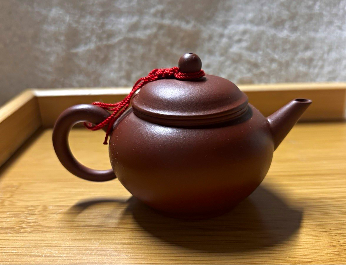 Vintage Yixing Zisha Teapot Red Clay Chinese Teapot Seal Stamp Vintage Yixing Zisha Teapot Red Clay Chinese Teapot Seal Stamp
