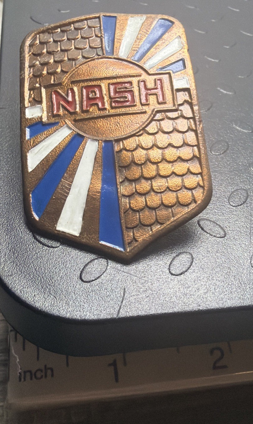 Vtg 1925 1926 1927 1928 Nash Motors Radiator Grille Emblem Badge DL Auld OEM:2A2 Vtg 1925 1926 1927 1928 Nash Motors Radiator Grille Emblem Badge DL Auld OEM:2A2