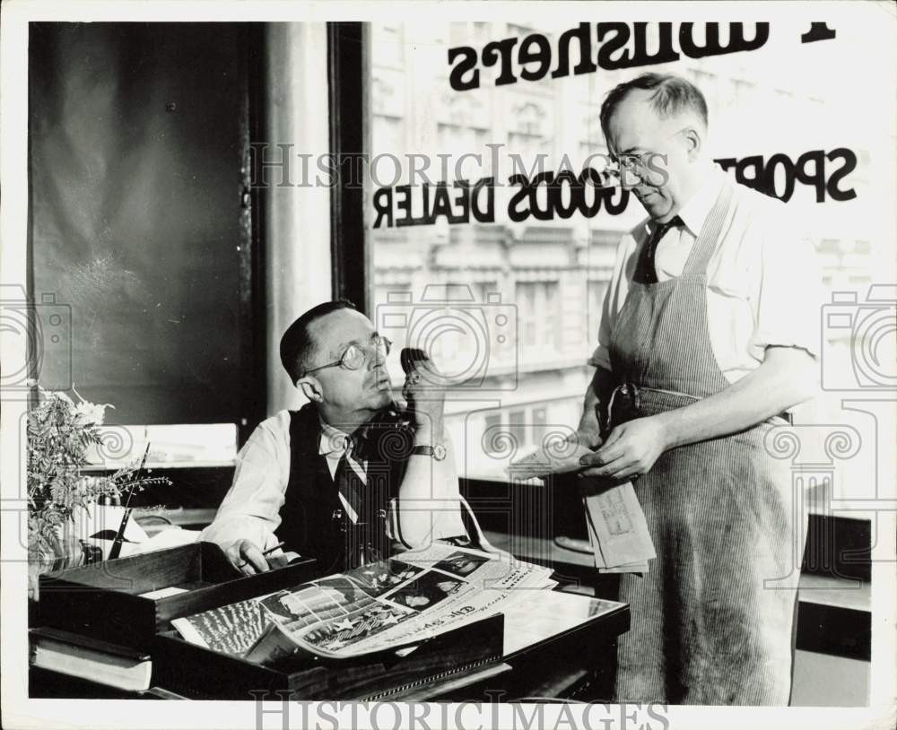 1940 Press Photo Staff at work at The Sporting News-Saturday Evening Post office