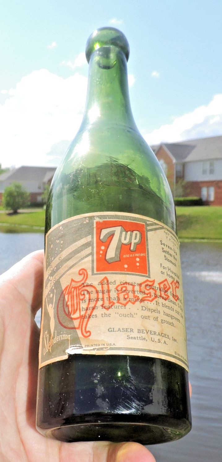 RARE 1935 GREEN  BLOB  TOP “ 7- UP “  PAPER  LABEL  BOTTLE