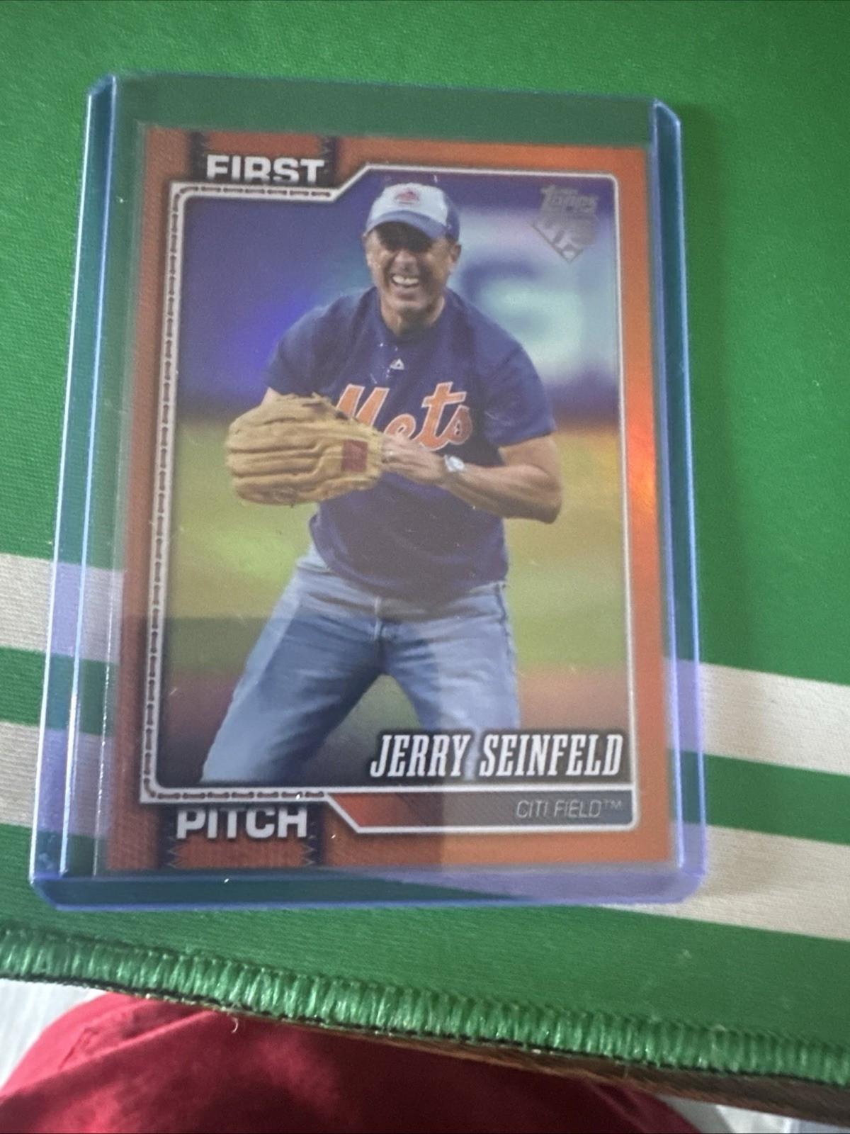 2026 Topps Jerry Seinfeld First Pitch Gold Foil #/25 Mets 2026 Topps Jerry Seinfeld First Pitch Gold Foil #/25 Mets