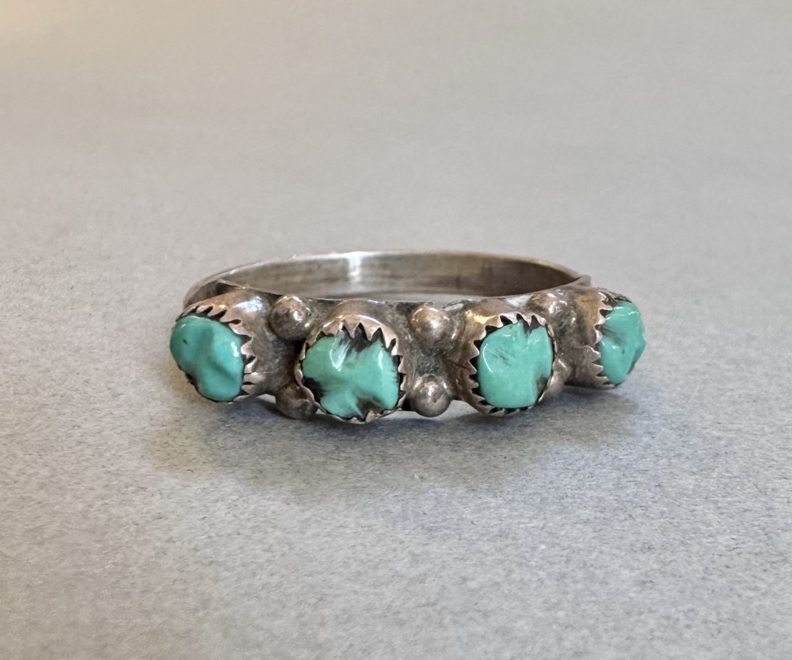 Old Pawn zuni Sterling Silver Turquoise Ring  Size 8