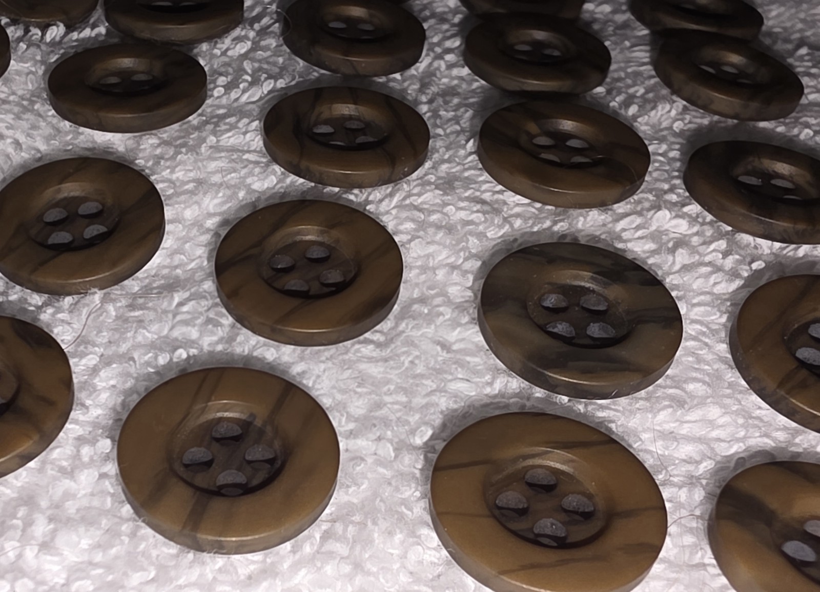 Vintage Faux Horn Buttons – 31 Small 26L + 32 Large 32L • MCM Mottled Brown