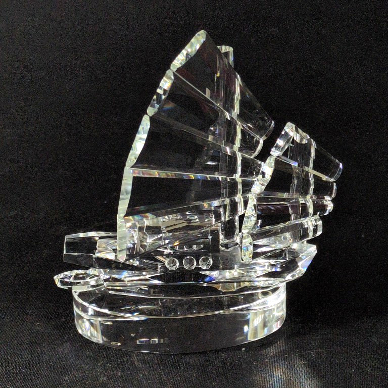 J.G. DURAND CHINESE JUNK BOAT FIGURINE, Cut Lead Crystal, 4\