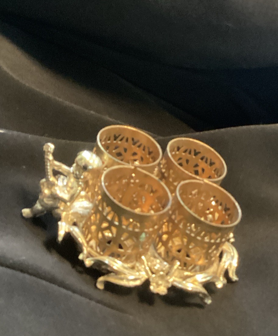 Vintage Brass Lipstick Caddy For Lady’s Dressing Table Ornate Filigree Organizer Vintage Brass Lipstick Caddy For Lady’s Dressing Table Ornate Filigree Organizer