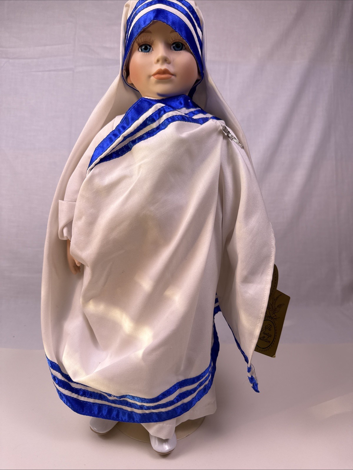 Kingstate Sister Teresa 17 Inch Porcelain Nun Doll Prestige Collection. New. Kingstate Sister Teresa 17 Inch Porcelain Nun Doll Prestige Collection. New.