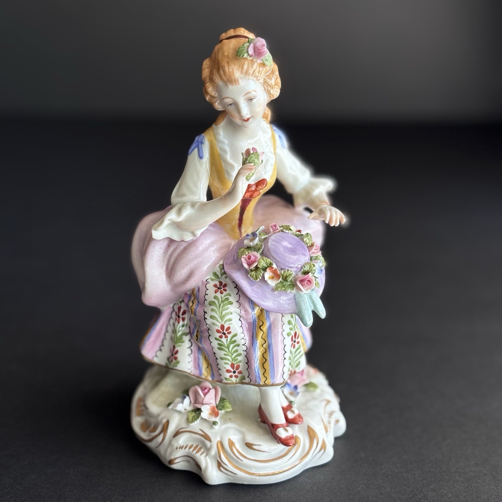 Antique SITZENDORF Porcelain Figurine – Girl w/ Roses Dresden Germany Numbered