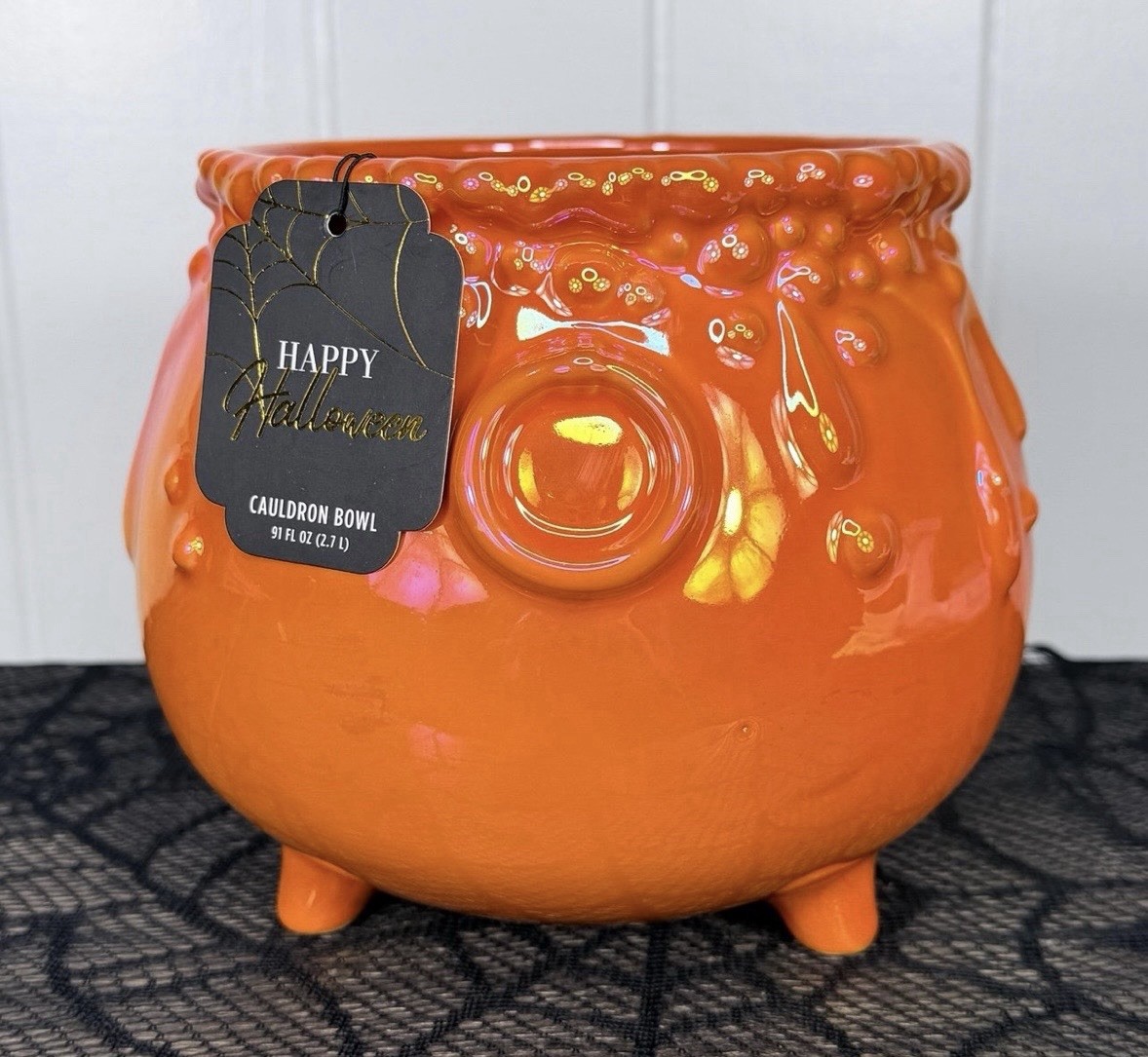 🧡🖤NWT Happy Halloween Orange Iridescent Ceramic Witch’s Cauldron Candy Bowl 🧡🖤NWT Happy Halloween Orange Iridescent Ceramic Witch’s Cauldron Candy Bowl