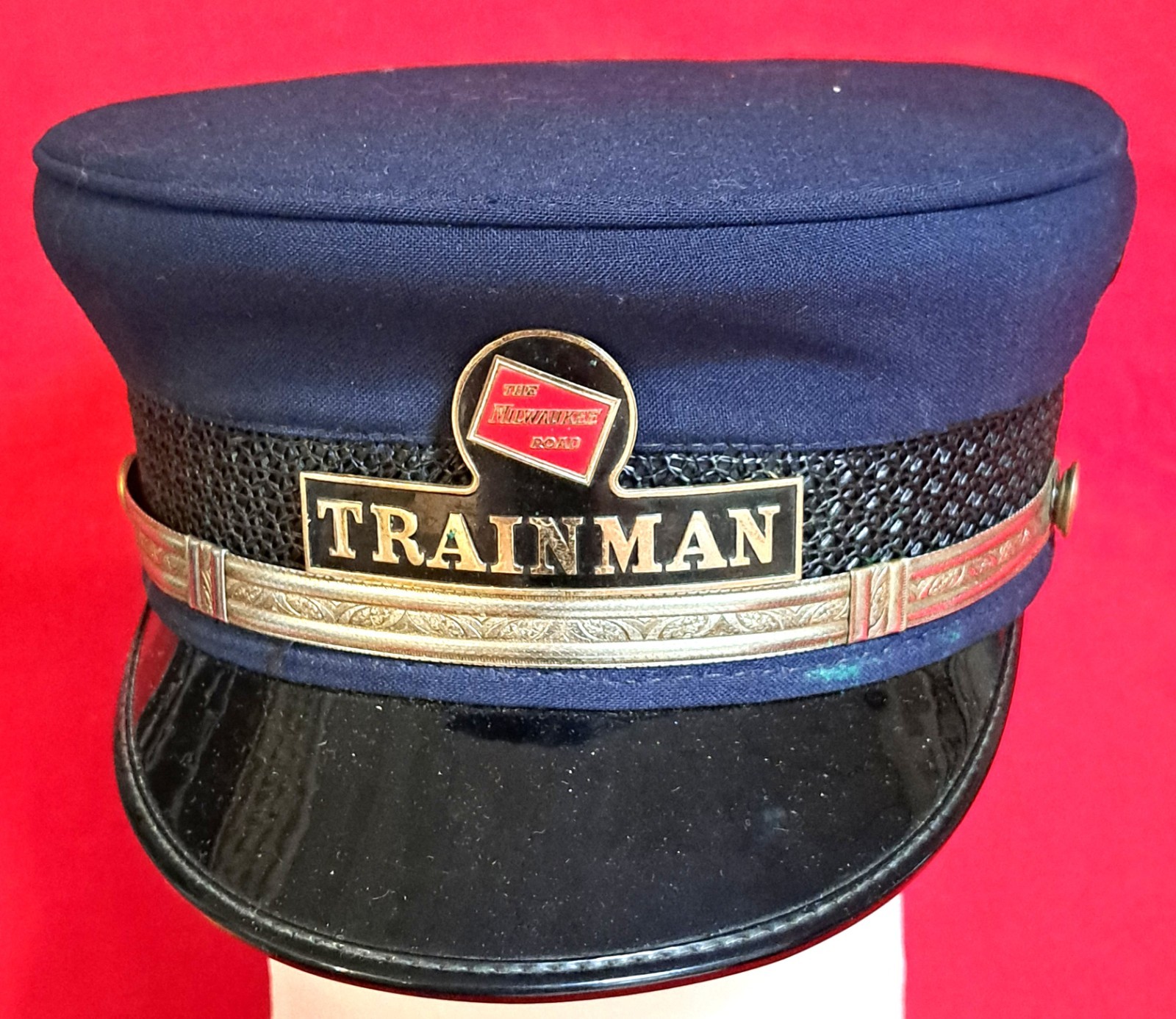 RARE MILWAUKEE ROAD RAILROAD TRAIN HAT W BADGE ORIGINAL VINTAGE FIND RARE MILWAUKEE ROAD RAILROAD TRAIN HAT W BADGE ORIGINAL VINTAGE FIND
