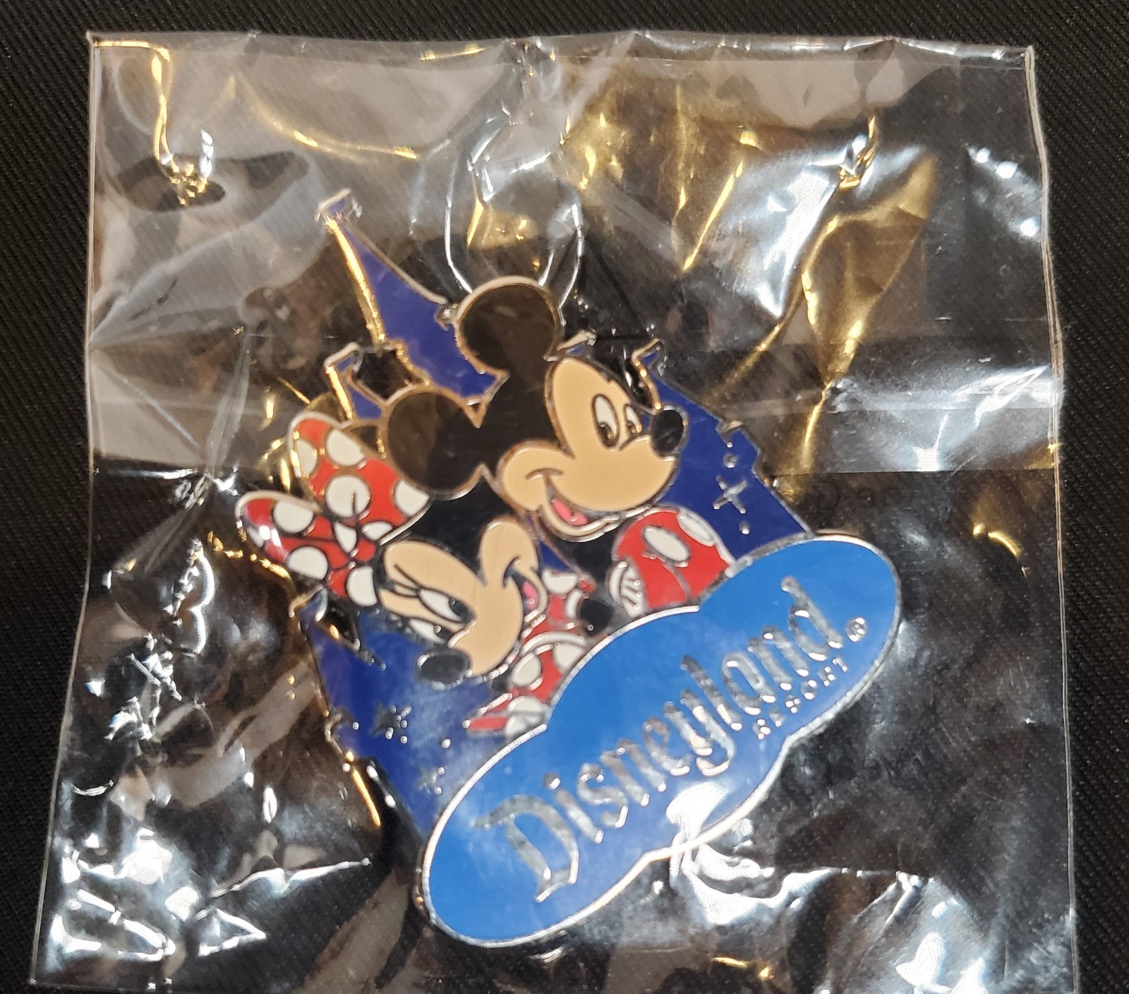 Mickey And Minnie Mouse Disneyland Resort Castle Disney Parks Travel Pin 2016 Mickey And Minnie Mouse Disneyland Resort Castle Disney Parks Travel Pin 2016
