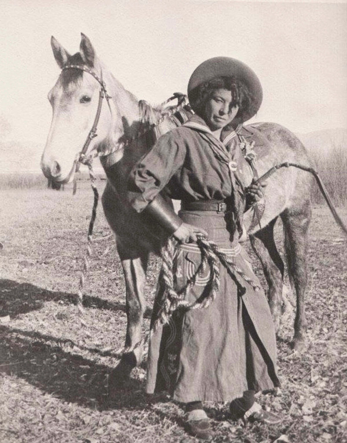 Photo Vintage of A cowgirl from the 1880s.