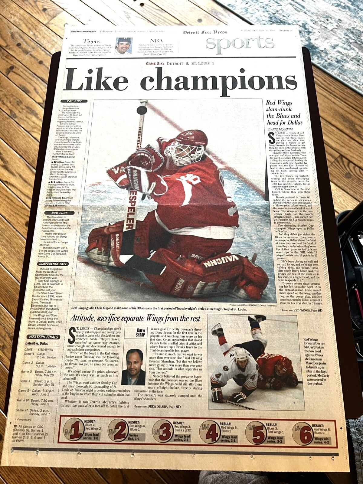 Vtg 1997-98 Detroit Red Wings Detroit Free Press Chris Osgood Page Photo