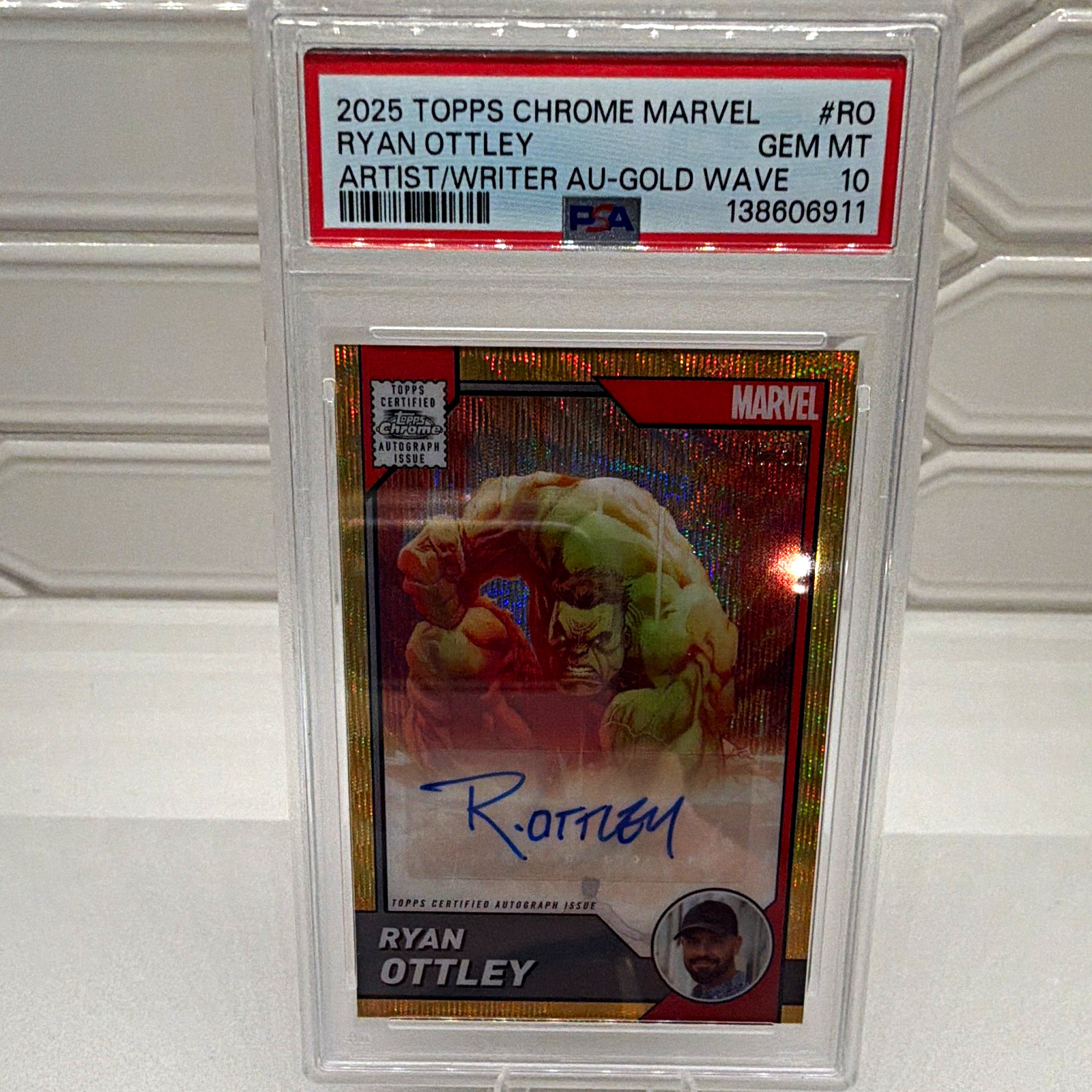 Topps 2025 Chrome Marvel Ryan Ottley Artist/Writer AU-Gold Wave Auto PSA 10 Topps 2025 Chrome Marvel Ryan Ottley Artist/Writer AU-Gold Wave Auto PSA 10
