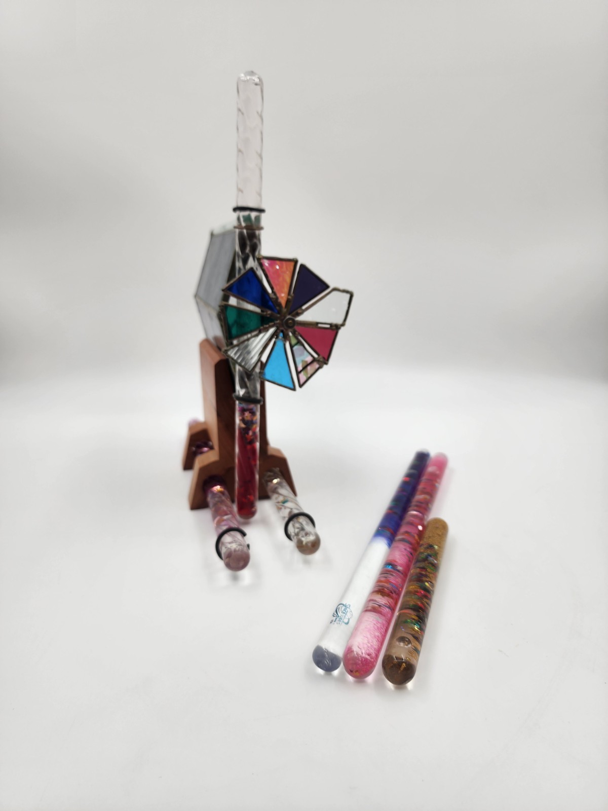 Sea Parrot Sue Rioux Blue Stained Glass Art Kaleidoscope Stand + 6 Wands 1994 Sea Parrot Sue Rioux Blue Stained Glass Art Kaleidoscope Stand + 6 Wands 1994
