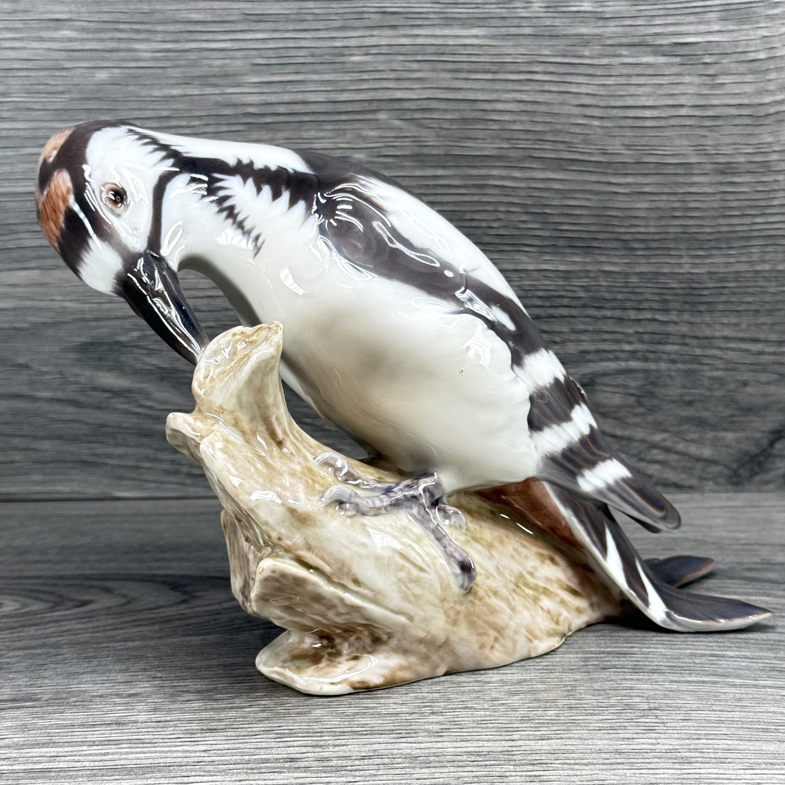 Bing & Grondahl Woodpecker Bird Porcelain Figurine #1717 Bing & Grondahl Woodpecker Bird Porcelain Figurine #1717