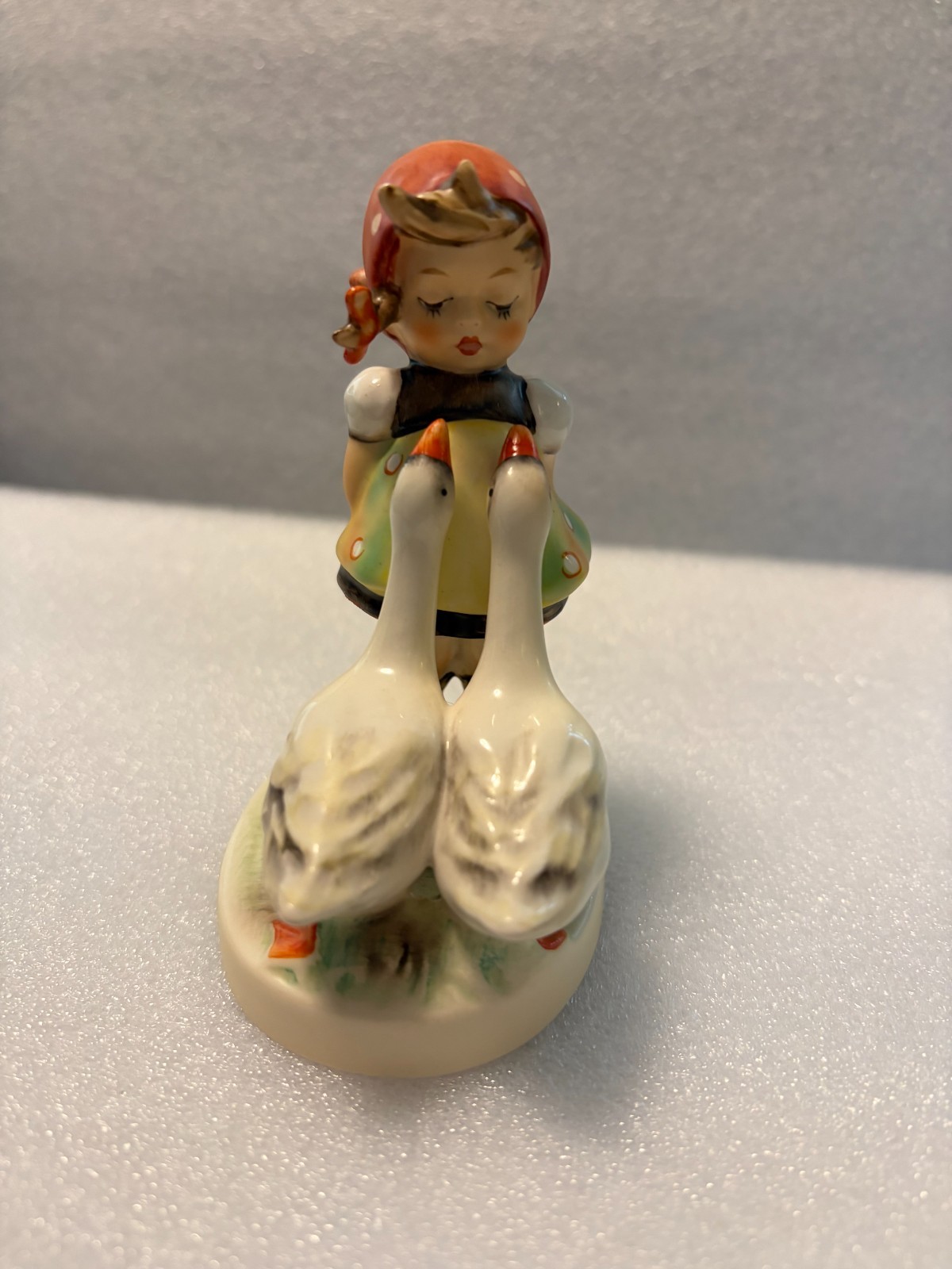 Vintage Goebel Hummel Figurine 47/II Goose girl - w/Box TMK 7 Vintage Goebel Hummel Figurine 47/II Goose girl - w/Box TMK 7