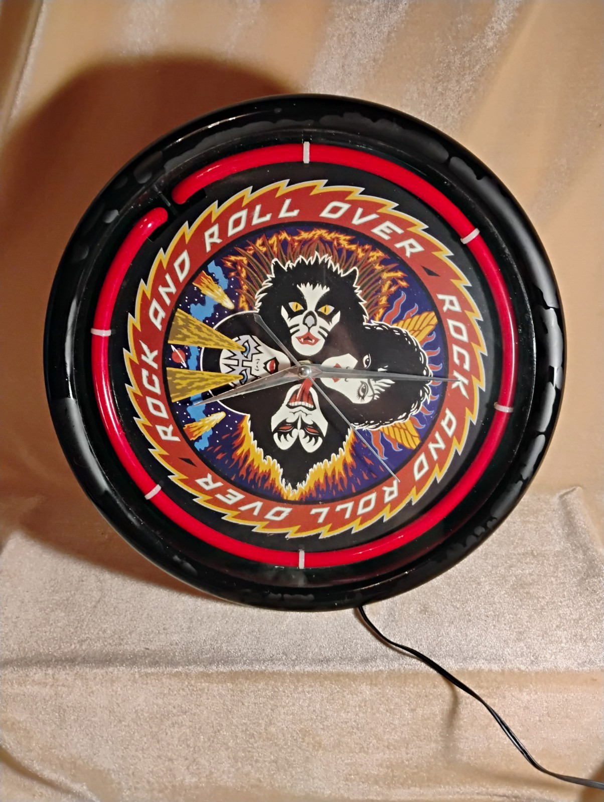 Rabbit Tanaka KISS Rock and Roll Over Lighted Round Analog Wall Clock 2007 Rabbit Tanaka KISS Rock and Roll Over Lighted Round Analog Wall Clock 2007