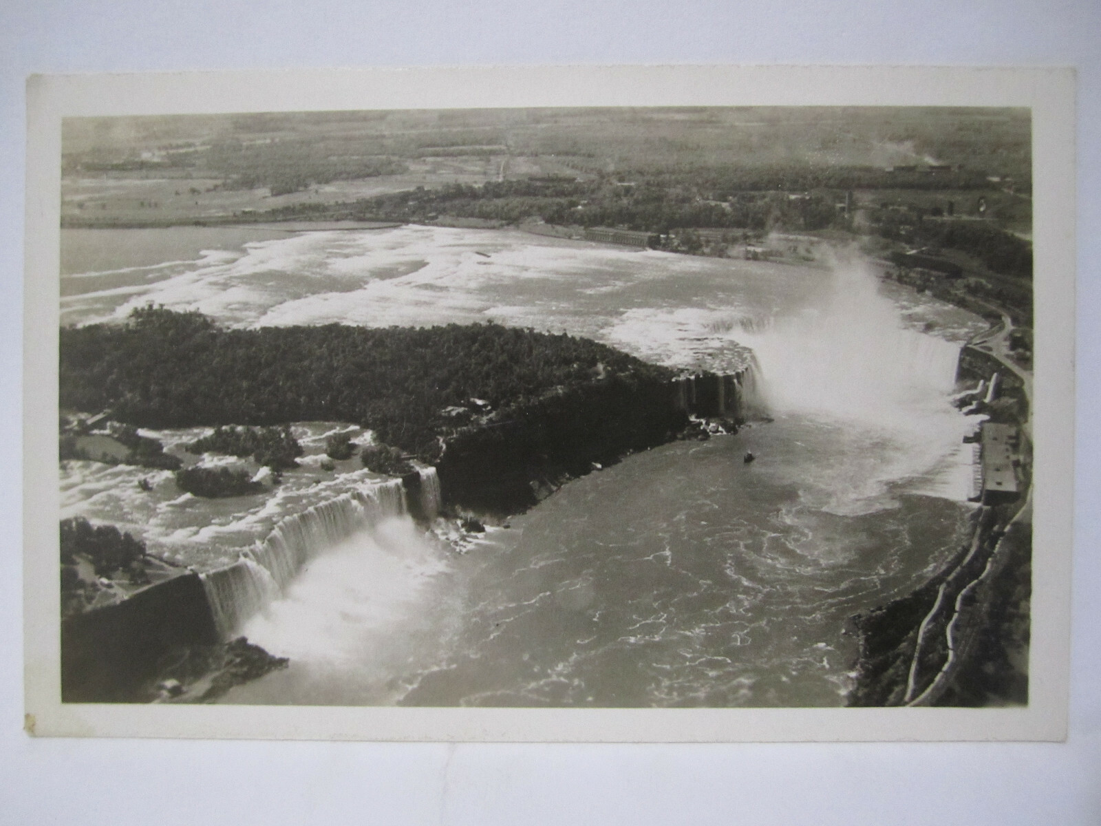 AERIAL AIRPLANE VIEW REAL PHOTO POSTCARD NIAGARA FALLS CANADA NEW YORK RPPC \'40s AERIAL AIRPLANE VIEW REAL PHOTO POSTCARD NIAGARA FALLS CANADA NEW YORK RPPC \'40s