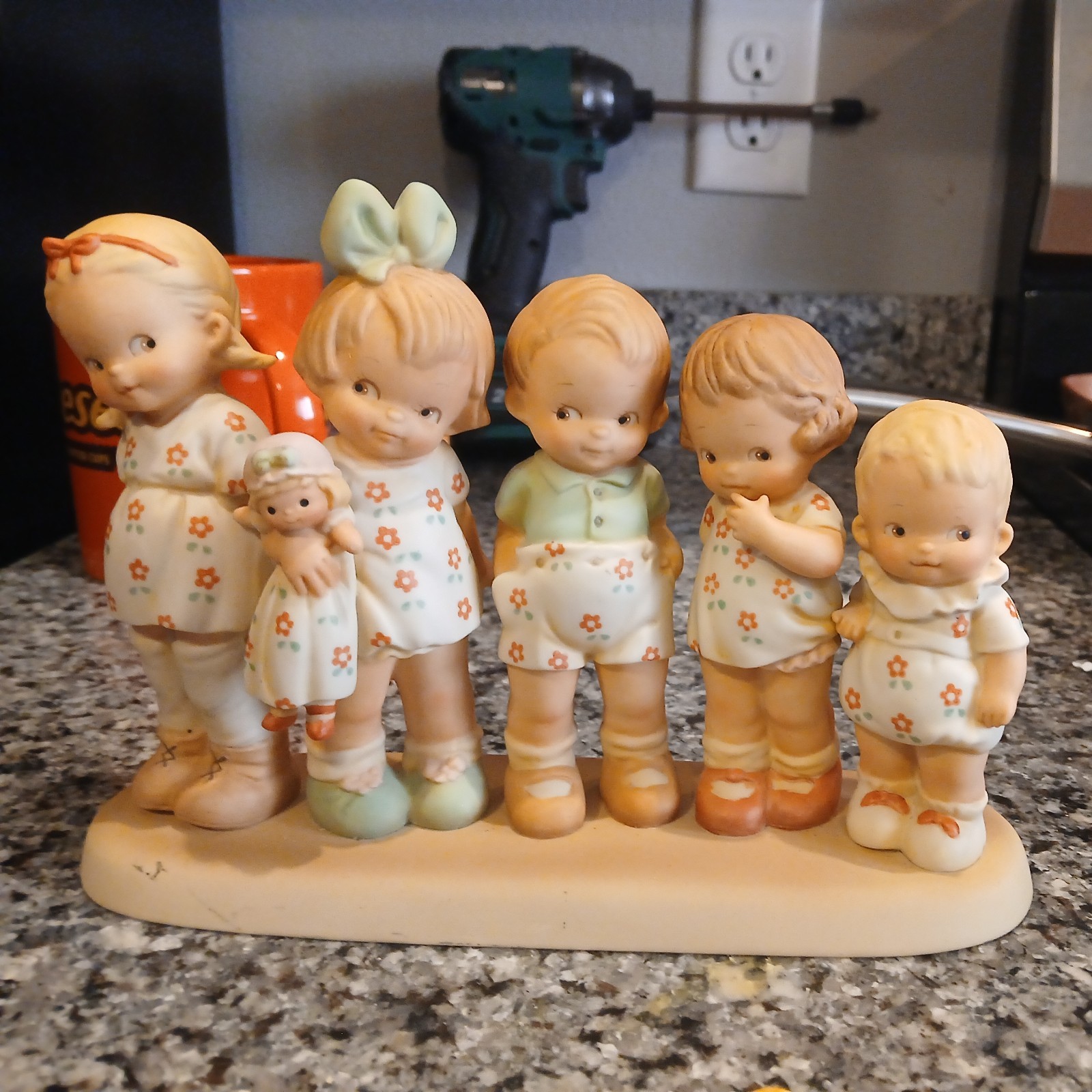 Enesco Memories of Yesterday Enesco Memories of Yesterday